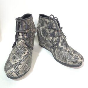 Toms Women’s Kala Grey Vegan Leather Snakeskin Wedge Booties Lace-Up SIZE 8